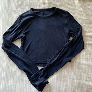 Lululemon Hold tight long sleeve crop top size 2 navy